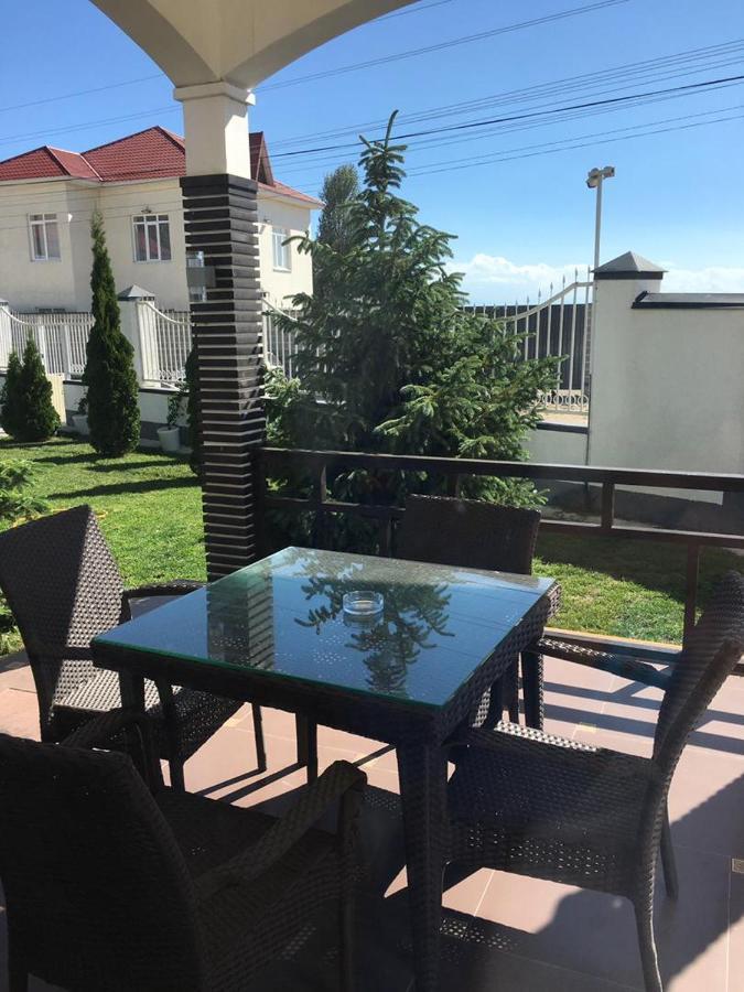 Hotel Гостевой Дом Ривьера Cholpon-Ata Esterno foto