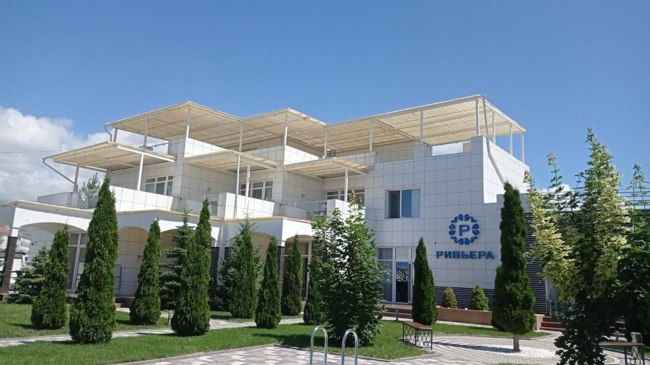Hotel Гостевой Дом Ривьера Cholpon-Ata Esterno foto